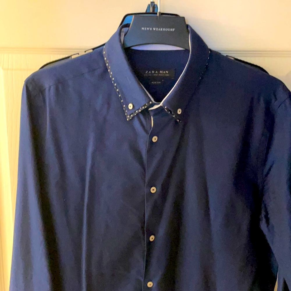Zara Men’s blue button down